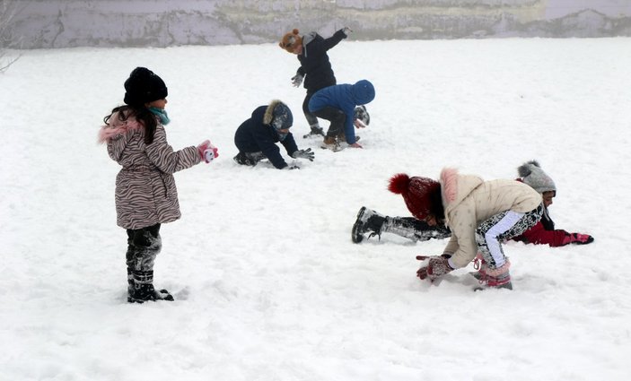 Kar yağışı nedeniyle eğitime ara verilen iller