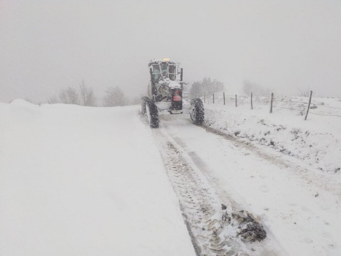 Doğu Karadeniz’de kar nedeniyle yollar kapandı