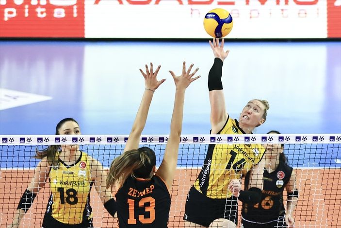 Galatasaray'ı yenen VakıfBank, Kupa Voley'de dörtlü finalde