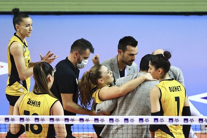 Galatasaray'ı yenen VakıfBank, Kupa Voley'de dörtlü finalde