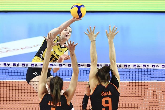 Galatasaray'ı yenen VakıfBank, Kupa Voley'de dörtlü finalde