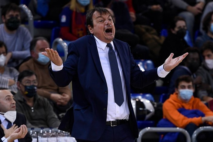 Anadolu Efes EuroLeague'de Barcelona'ya yenildi