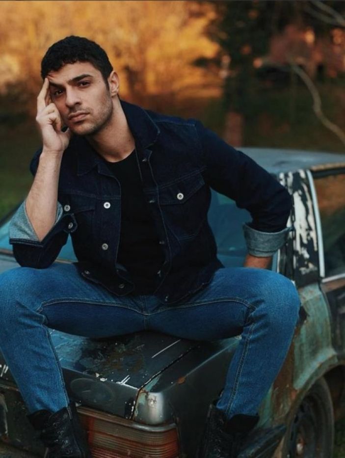 Yeni imajıyla genç kızların kalbini çaldı! İşte Kardeşlerim'in Kadir'i Halit Özgür Sarı'nın son hali