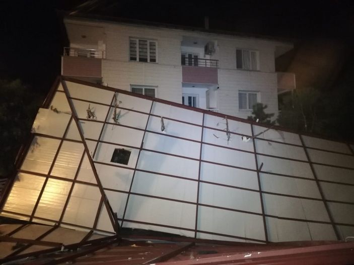 İzmir'de cihaza bağlı genç için seferber olundu