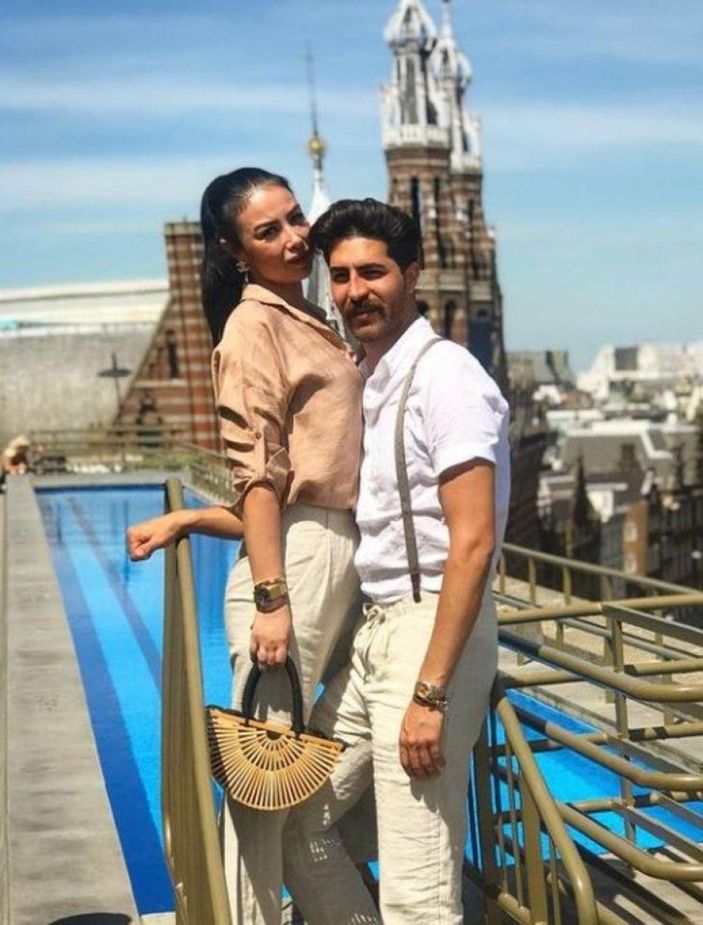 Burak Özçivit'e benzerliği olay olmuştu! MasterChef Burcu Önal eşiyle aşk dolu pozunu paylaştı