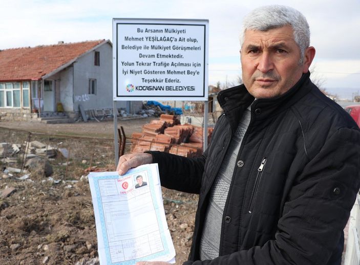 Kayseri'de belediye ile anlaştı, arazisindeki duvarı yıktırdı