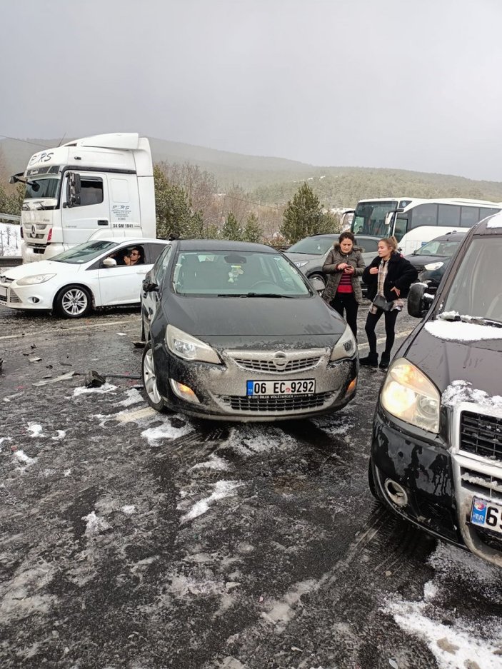 Bolu’da zincirleme kaza: 12 araç birbirine girdi