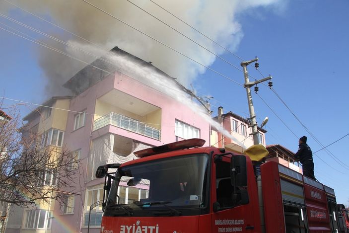 i Manisa'da Jandarma Uzman Onbaşı yangında hayatını kaybetti