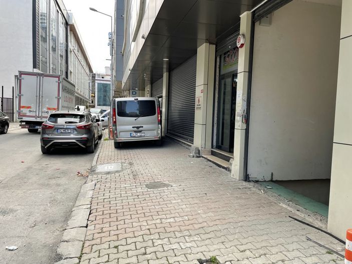 Bağcılar’da kağıt toplayıcısı rögar kapağını çaldı