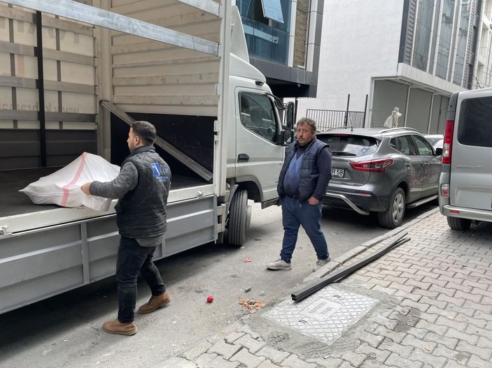 Bağcılar’da kağıt toplayıcısı rögar kapağını çaldı