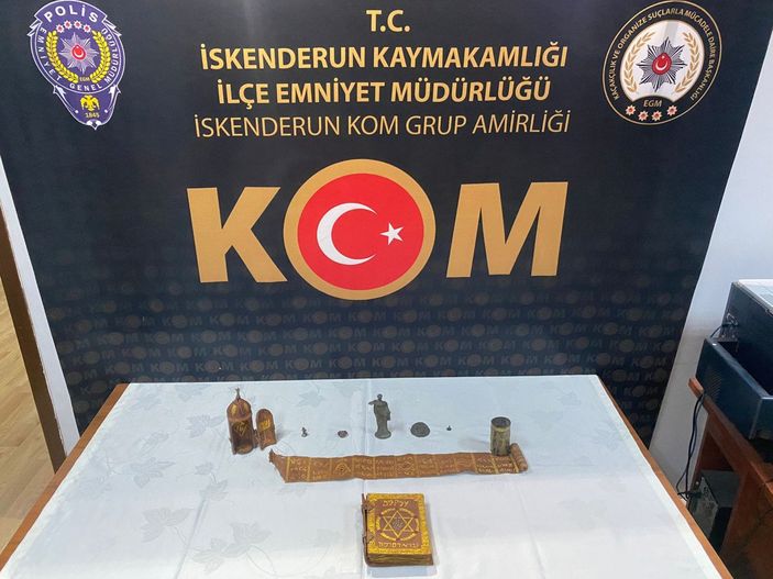 d Hatay’da, İbranice yazılmış Tevrat ele geçirildi