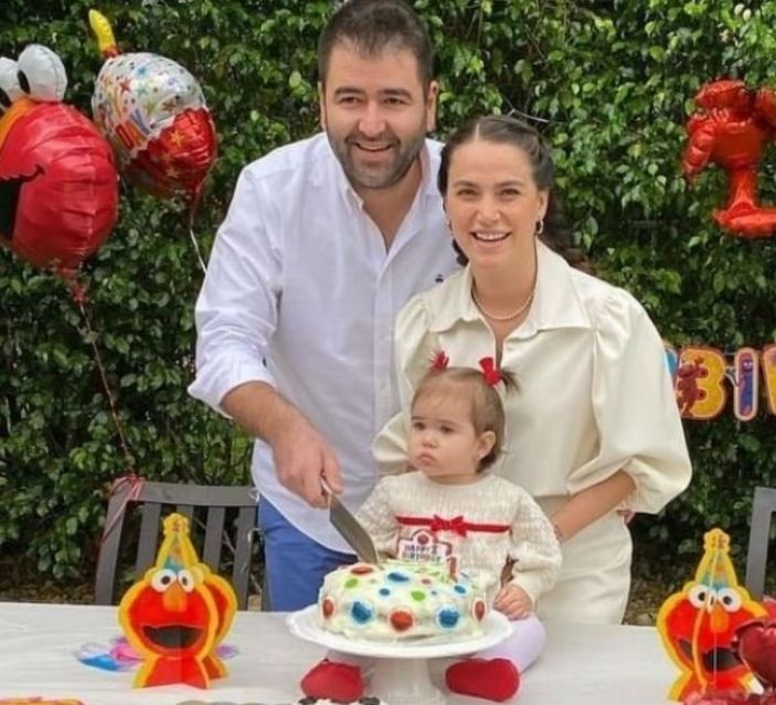 Minik Talia annesini aratmadı! Ceyda Ateş'in güzeller güzeli kızına bakın