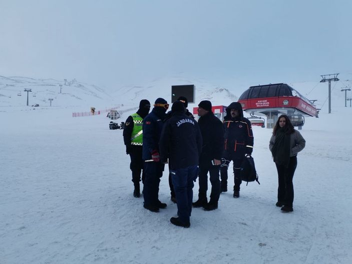 i Erciyes Dağı'nda çığ düştü