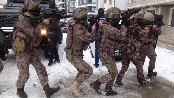 i Van’da düzensiz göçmen operasyonu