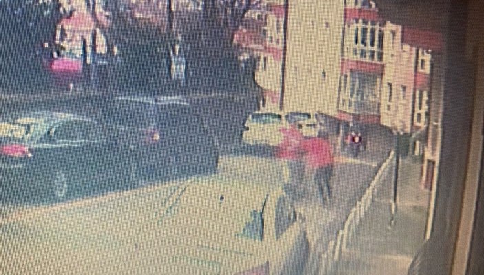 İstanbul’un 3 ilçesinde kapkaç ve hırsızlık yapan 2 şüpheli yakalandı