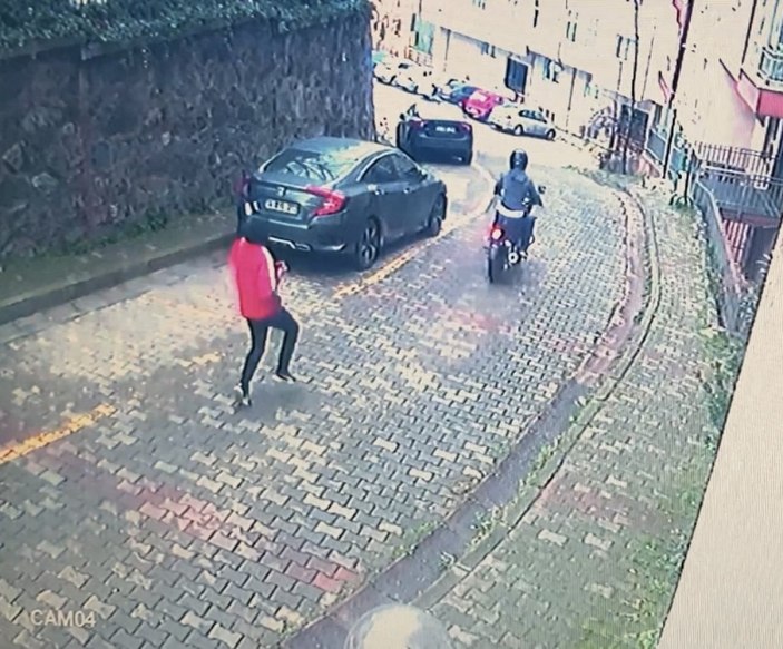 İstanbul’un 3 ilçesinde kapkaç ve hırsızlık yapan 2 şüpheli yakalandı