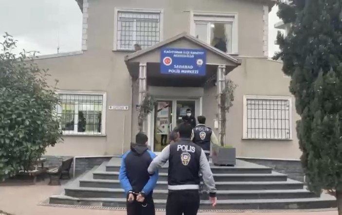 İstanbul’un 3 ilçesinde kapkaç ve hırsızlık yapan 2 şüpheli yakalandı