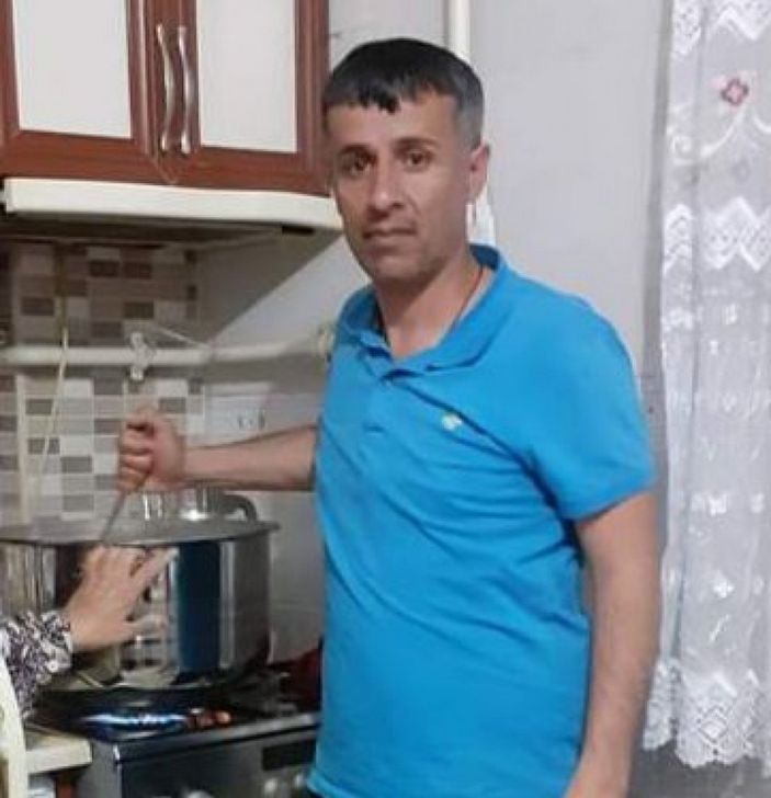 d Kocaeli'de yolda karşılaştığı husumetlisini öldürdü