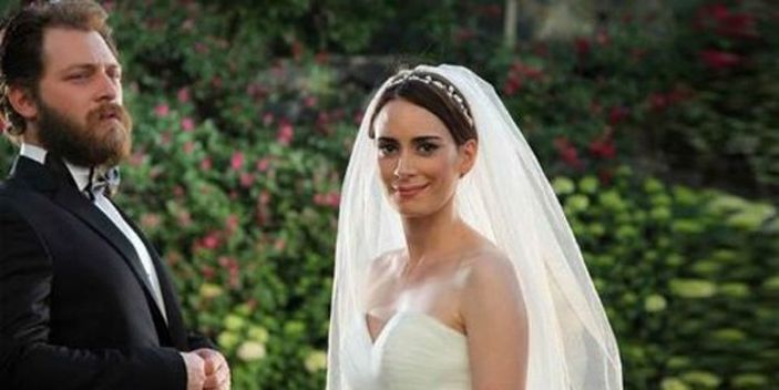 Maske Kimsin Sen jürisi Alican Yücesoy'un eski eşi Kırmızı Oda'nın yıldızı çıktı! Duyanlar inanamadı