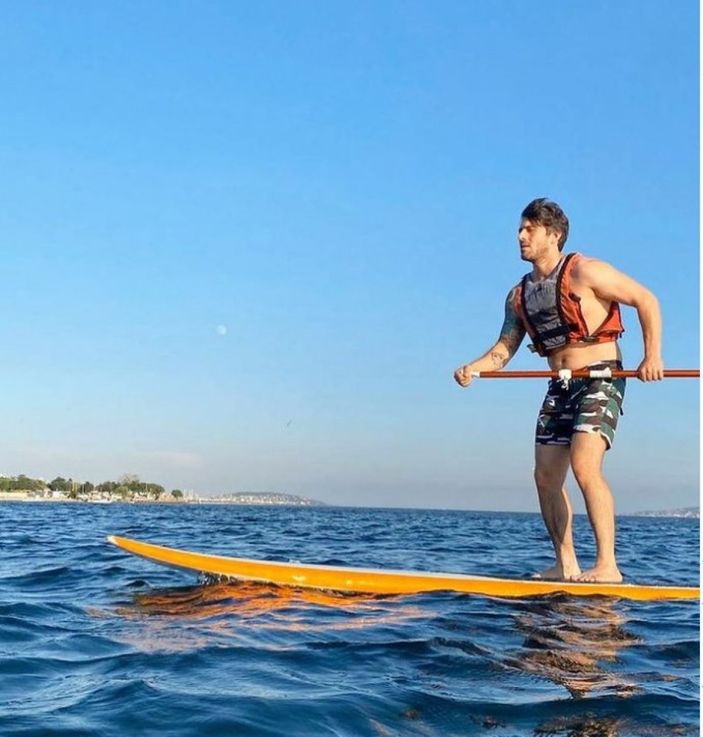 Ünlü olmadan önceki hali şoke etti! İşte Camdaki Kız'ın Hayri'si Cihangir Ceyhan'ın eski hali