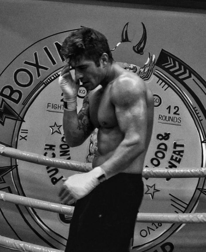 Ünlü olmadan önceki hali şoke etti! İşte Camdaki Kız'ın Hayri'si Cihangir Ceyhan'ın eski hali