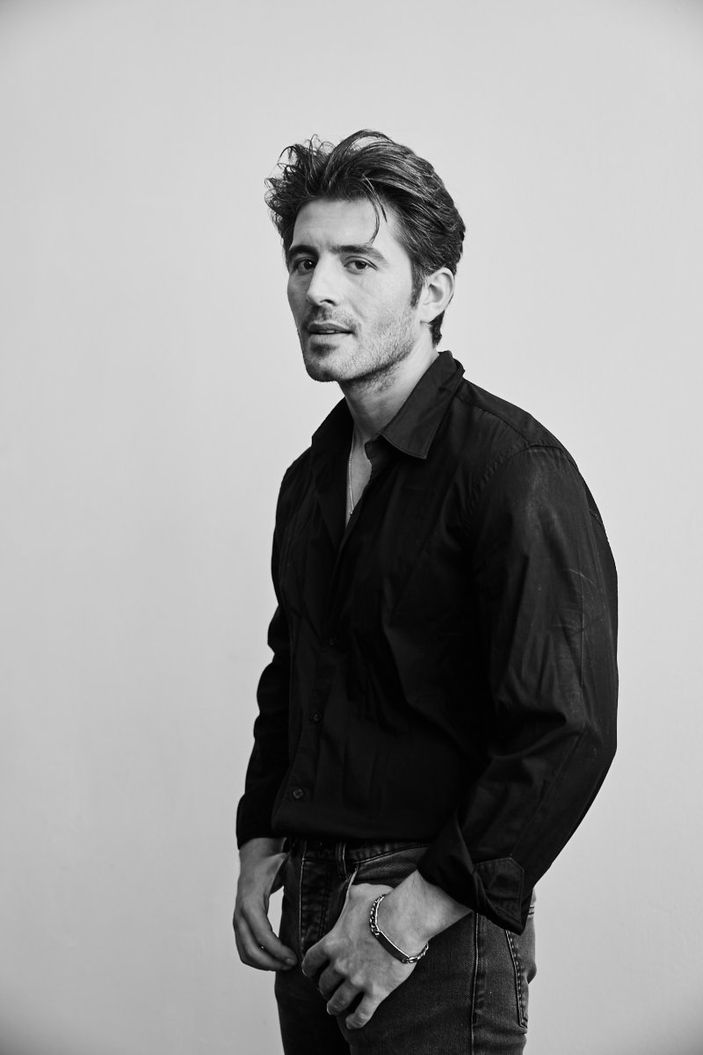 Ünlü olmadan önceki hali şoke etti! İşte Camdaki Kız'ın Hayri'si Cihangir Ceyhan'ın eski hali