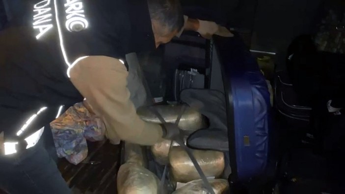 Adana'da valizinden 14 kilo esrar çıktı, 'haberim yok' dedi
