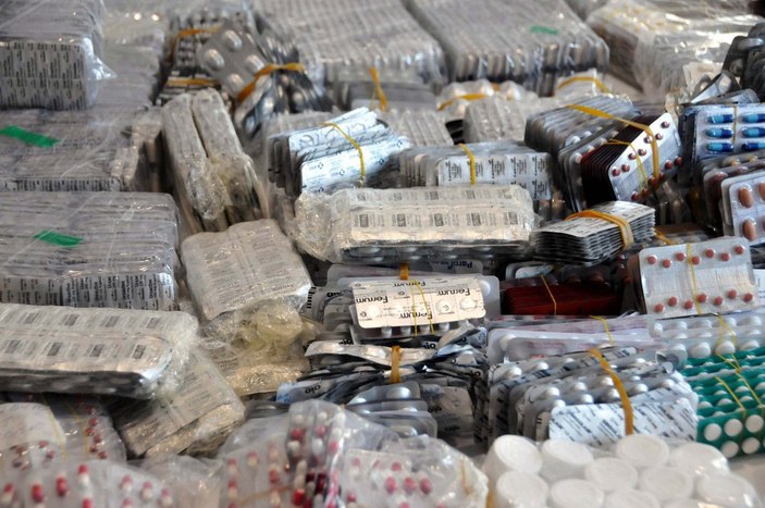 İstanbul Havalimanı'nda ilaç kaçakçılarına yönelik operasyon