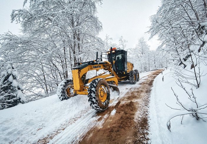 Doğu Karadeniz’de kar esareti: 963 köy ve mahalle yolu kapandı