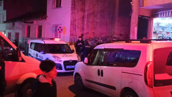 i Bursa’da bıçaklı sopalı ‘kız arkadaş’ kavgası