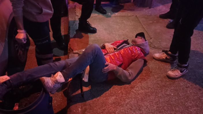 i Bursa’da bıçaklı sopalı ‘kız arkadaş’ kavgası