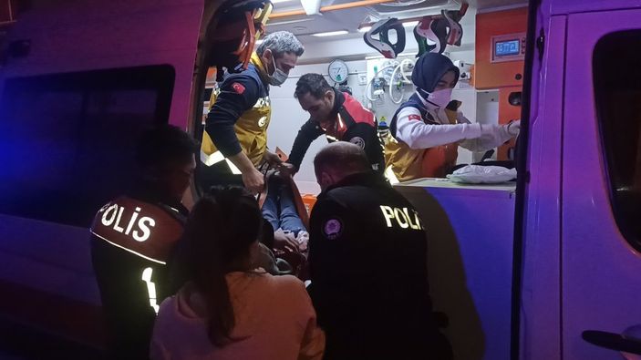 i Bursa’da bıçaklı sopalı ‘kız arkadaş’ kavgası