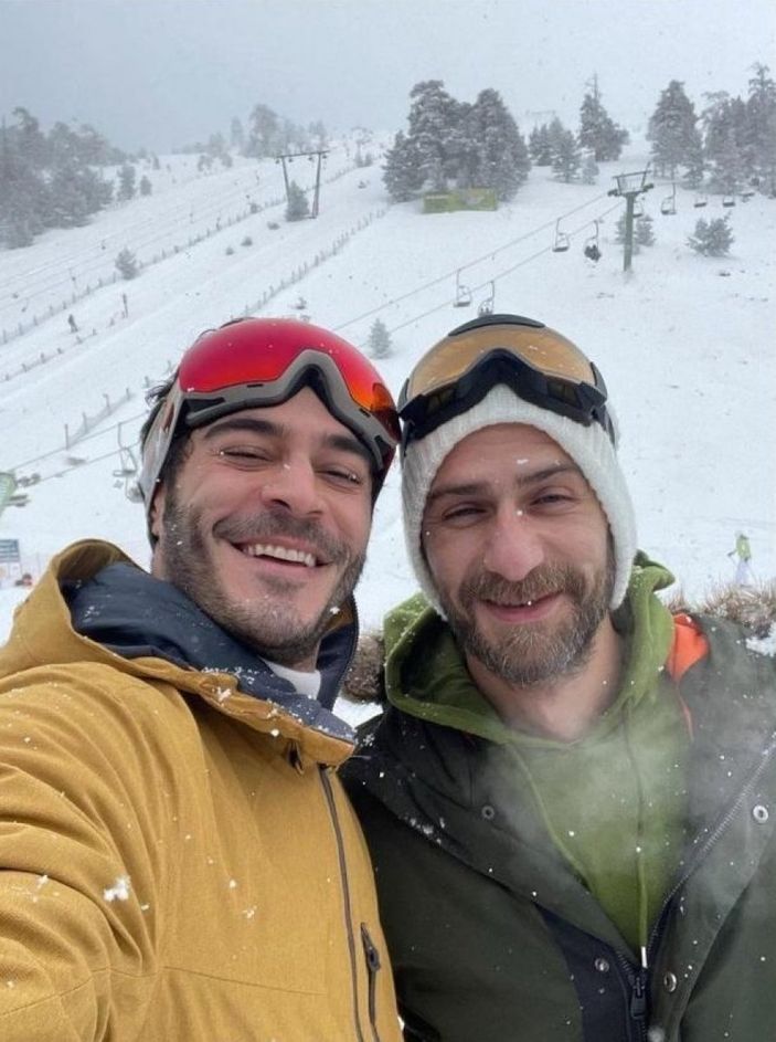 Didem Soydan'ı çabuk unuttu! Maraşlı'nın yıldızı Burak Deniz gönlünü bakın kime kaptırdı