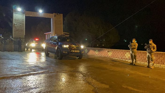 A İzmir'de uyuşturucu operasyonu