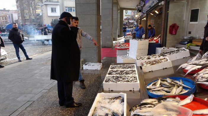 Trabzon'da Gürcü hamsisi, fiyatları düşürdü