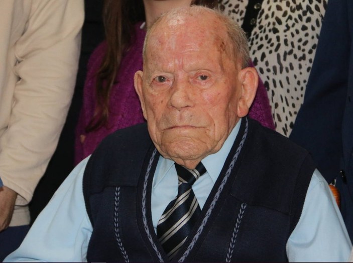 Dünya'nın en yaşlı erkeği 112 yaşında öldü