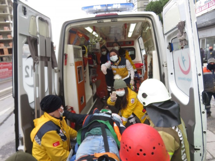 Kadıköy’deki metro inşaatında çalışan işçi, 25 metre yüksekten düştü
