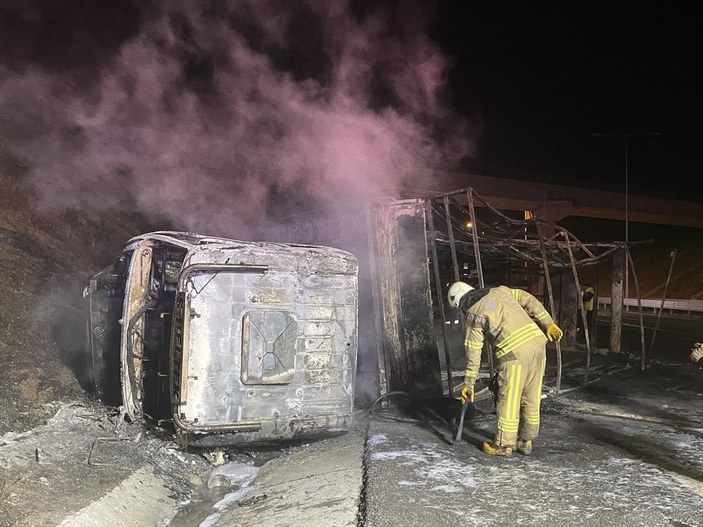 Kuzey Marmara otoyolunda kamyon alev aldı: 1 ölü