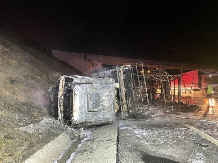 Kuzey Marmara otoyolunda kamyon alev aldı: 1 ölü