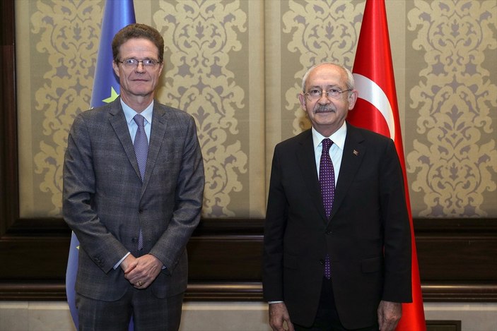 Kılıçdaroğlu, AB üyesi ülkelerin büyükelçileriyle yemek yedi