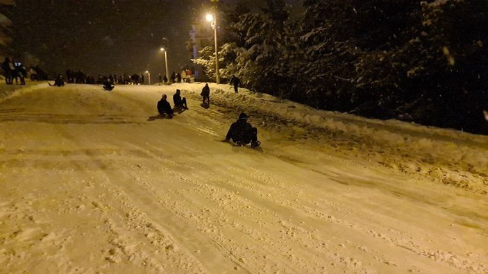 Karabük'te vatandaşlar karın keyfini çıkardı