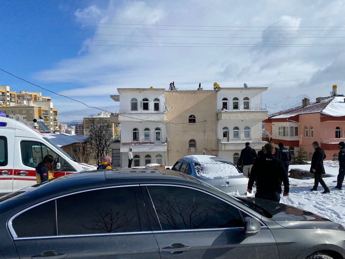 i Niğde'de haber alınamayan 2 kişi evlerinde ölü bulundu