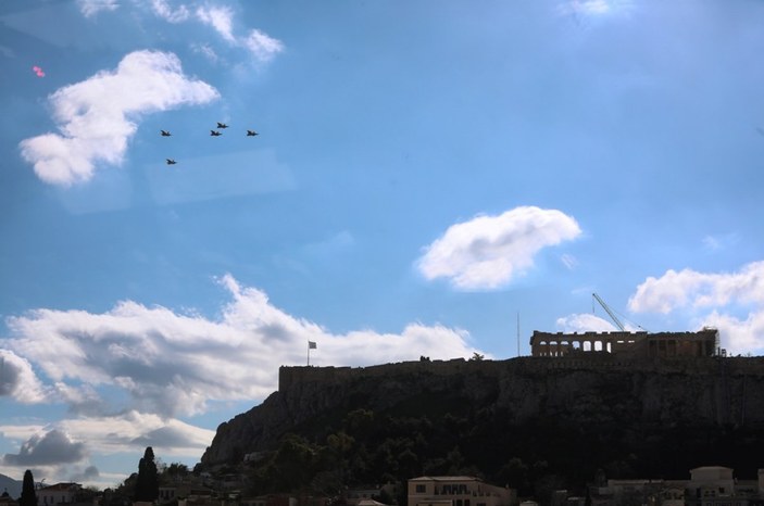 Fransız yapımı Rafale uçakları Yunanistan'da