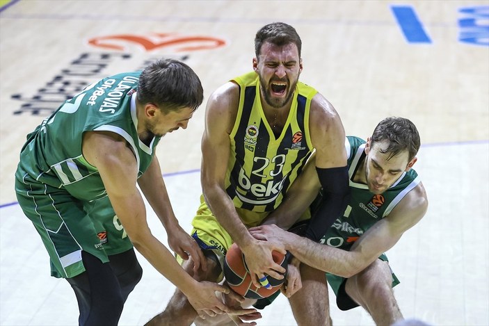 Fenerbahçe EuroLeague'de Zalgiris Kaunas'ı geriden gelerek yendi