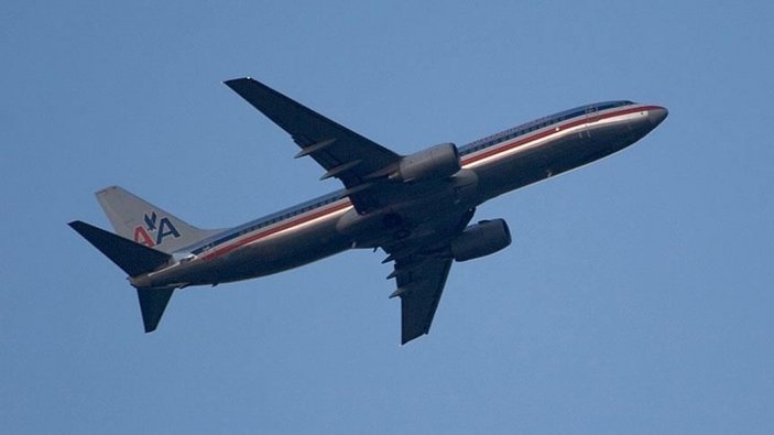 American Airlines maske takmayan yolcu nedeniyle geri döndü