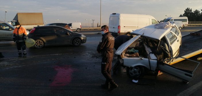 Arnavutköy’deki kazada otomobil hurdaya döndü, sürücüsü öldü