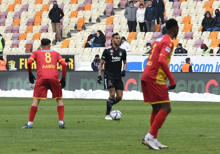 Josef de Souza Yeni Malatyaspor maçında sakatlandı
