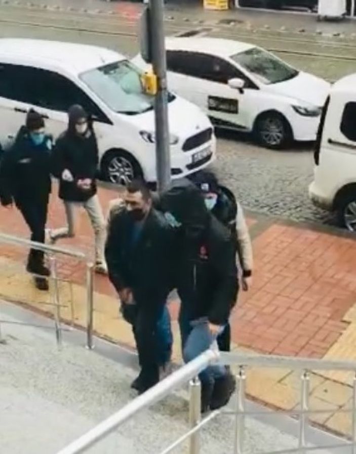 Kocaeli'de uyuşturucu operasyonu : 3 kişi tutuklandı