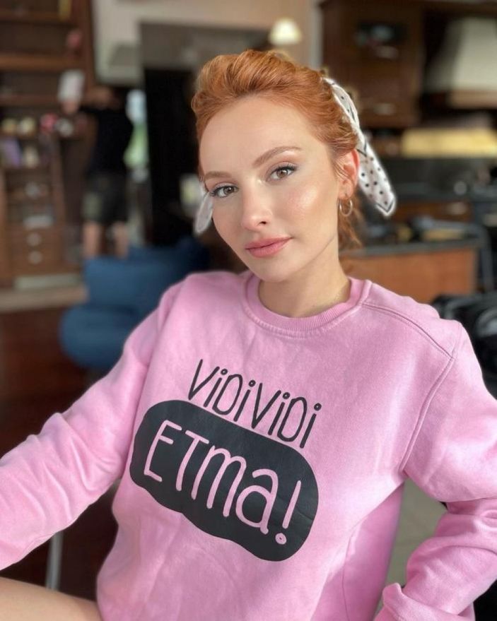 Yargı'nın Hakime Neva'sı Başak Gümülcinelioğlu Instagram'da çok farklı! Pozlarıyla nefes kesiyor