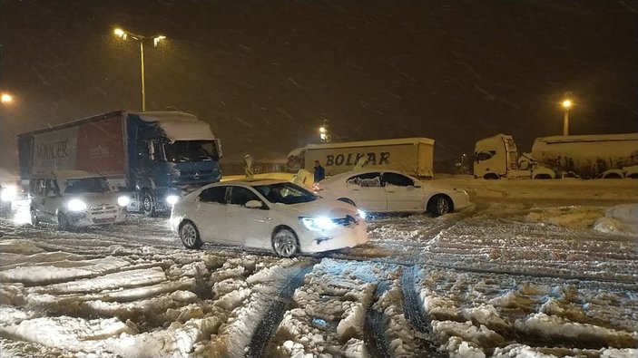 İstanbul-Ankara kara ulaşımı durdu